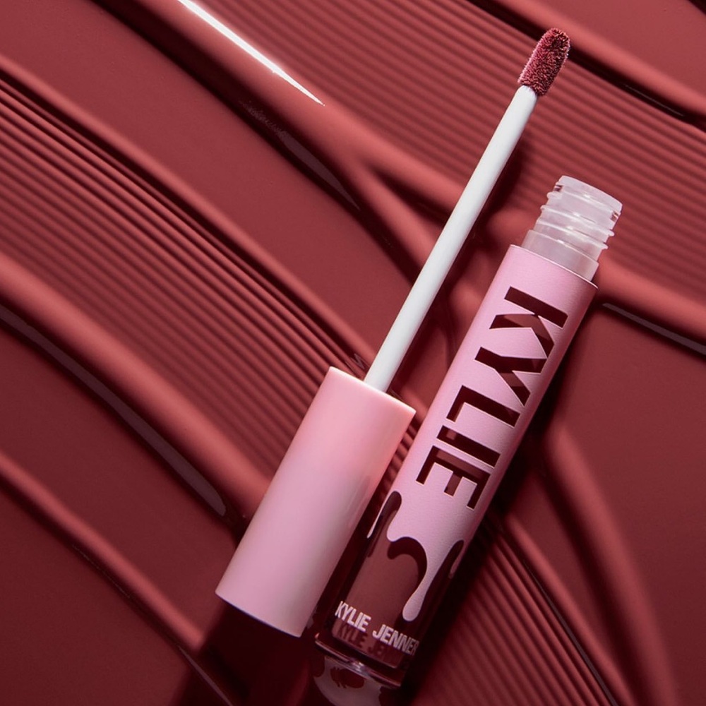 Kylie Lip Shine Lacquer A Whole Lewk - Picture 9 of 16